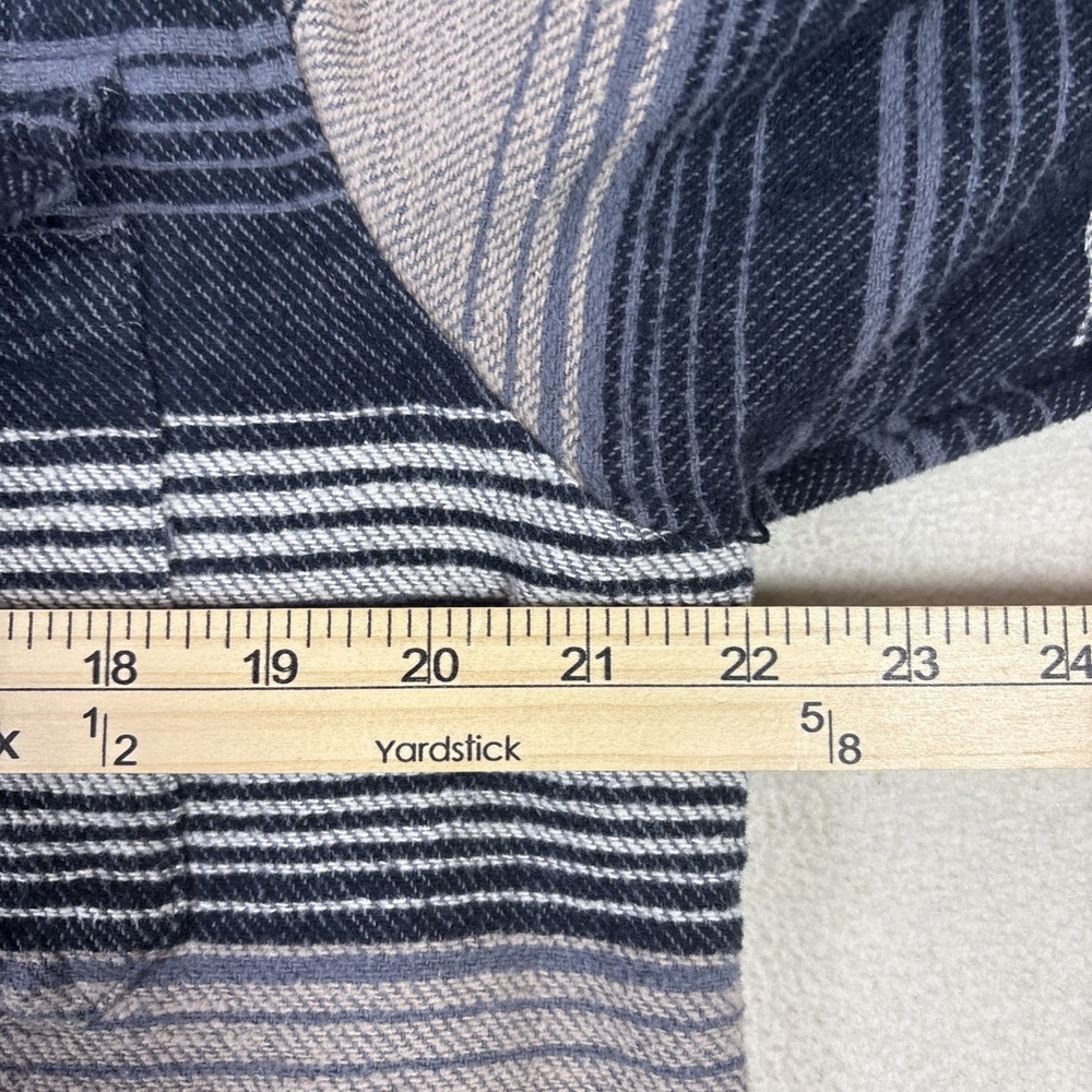 Quicksilver Flannel Shacket Large Striped Quilt Lined Button Up‎ y2K - Picture 9 of 9